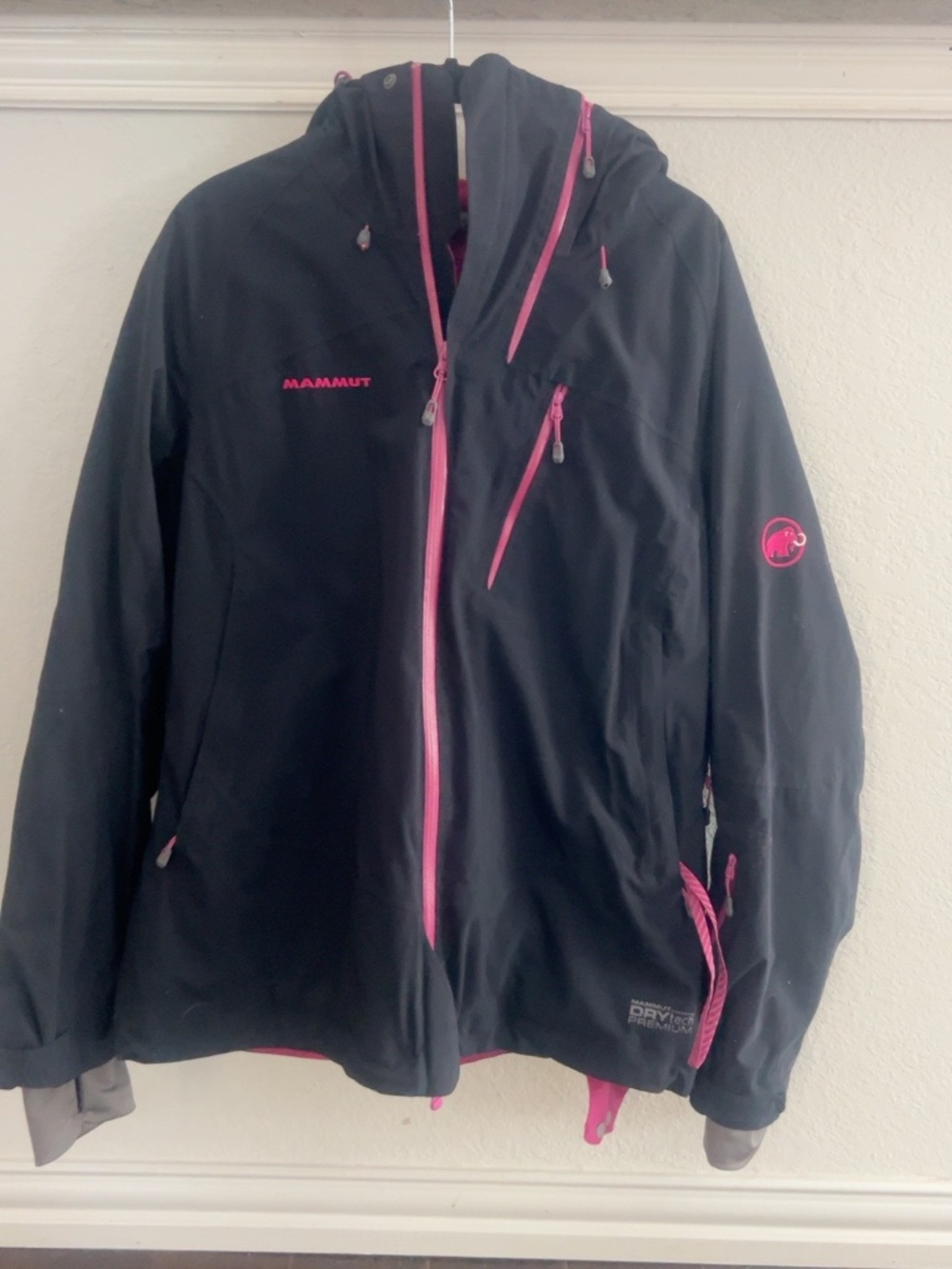 Mammut DRYtech Premium Women’s XL Waterproof Hooded Jacket Black Pink